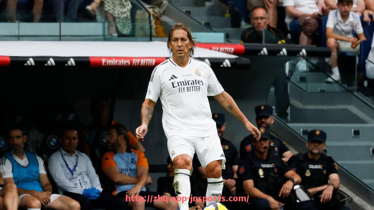 江南体育APP下载-世俱杯参赛最多的俱乐部盘点及其历届成绩分析