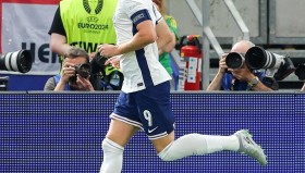 江南体育APP下载-2015年欧冠夺冠之路解析：巴萨重塑进攻艺术